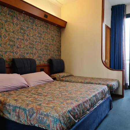 Hotel Sabra