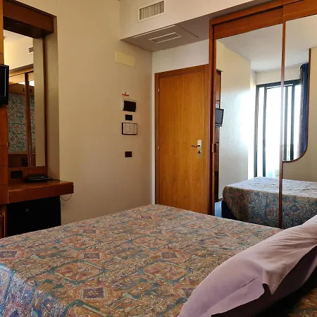 Hotel Sabra