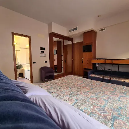 Sabra 세니갈리아