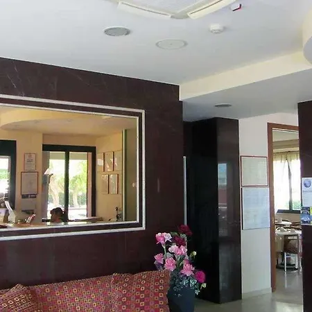 Sabra Hotel 3*